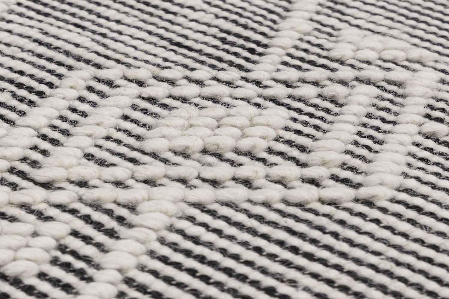 Asra Black Rug, 120x170 - Image 3