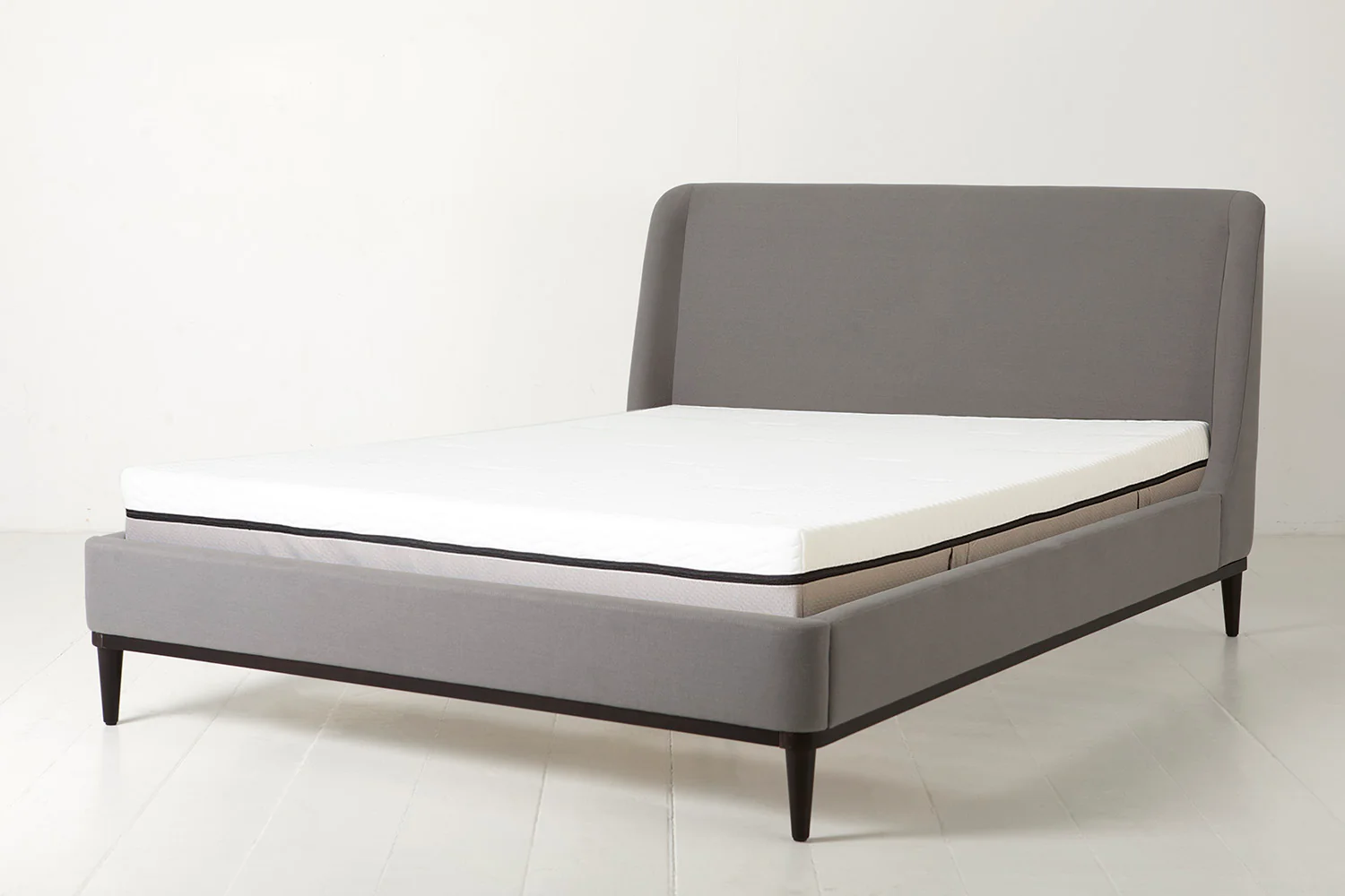 Bed 02 King Sized Bed, Risso - Image 3