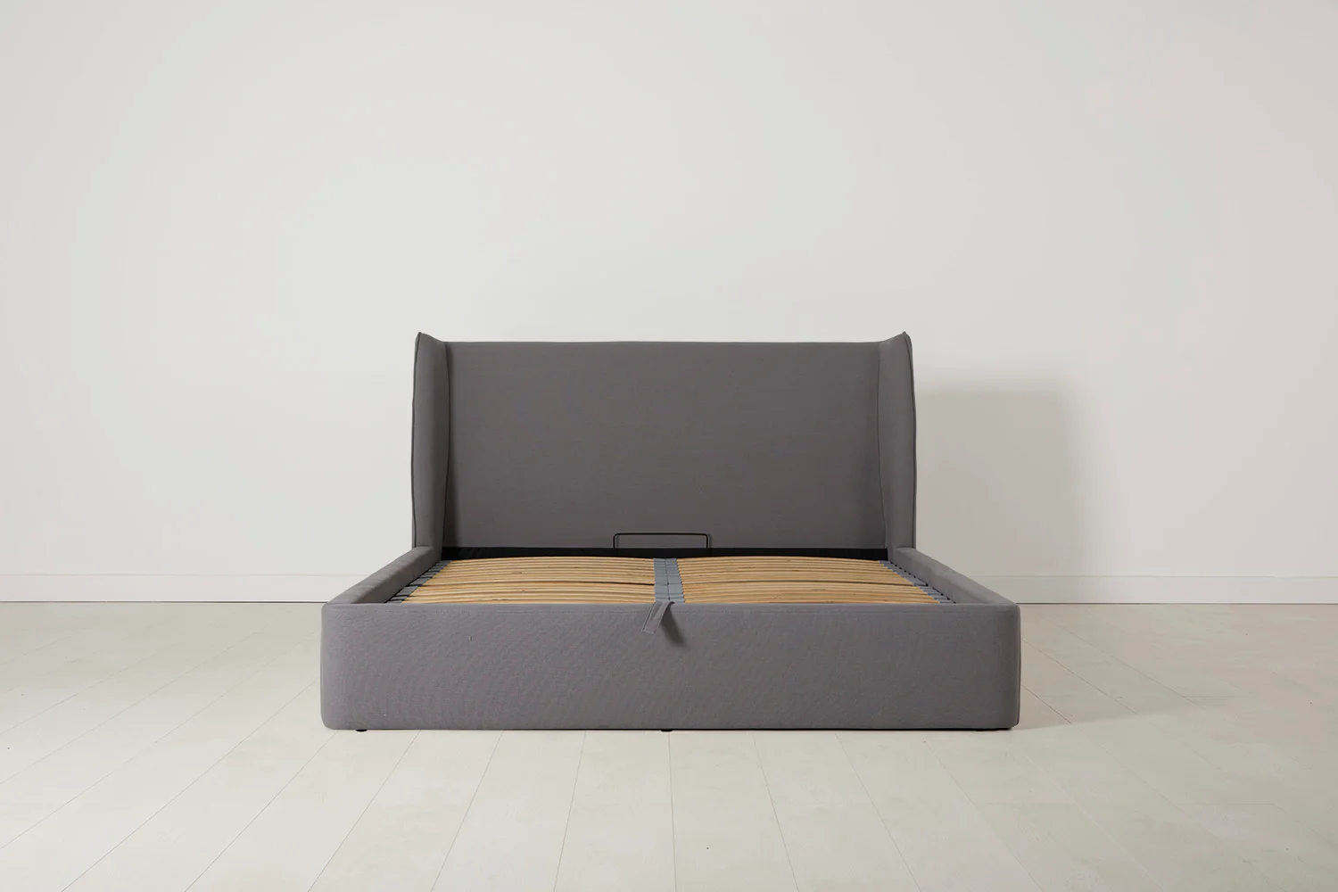 Bed 03 Storage King Sized Bed, Risso