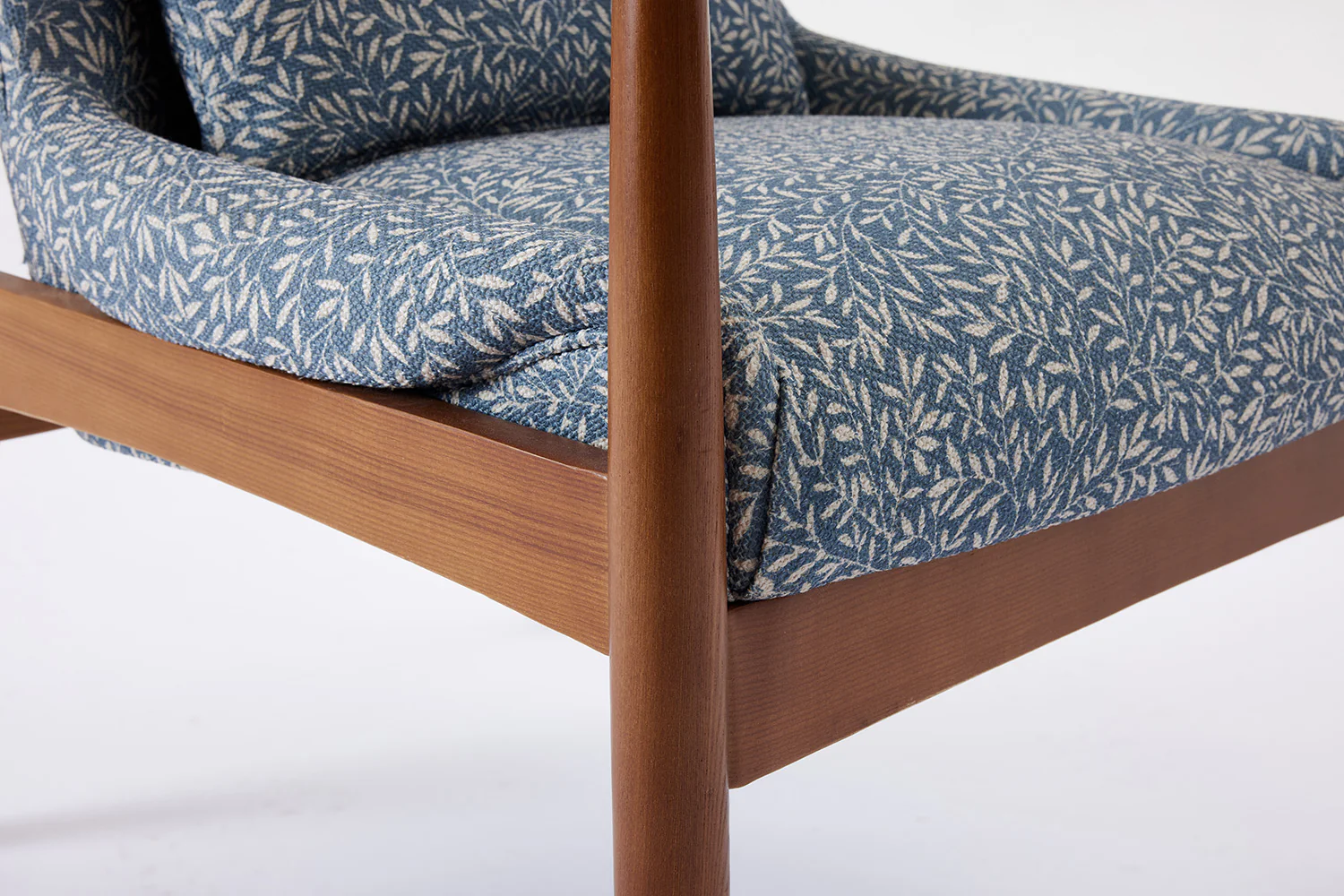 Chair 01, Standen - Image 4