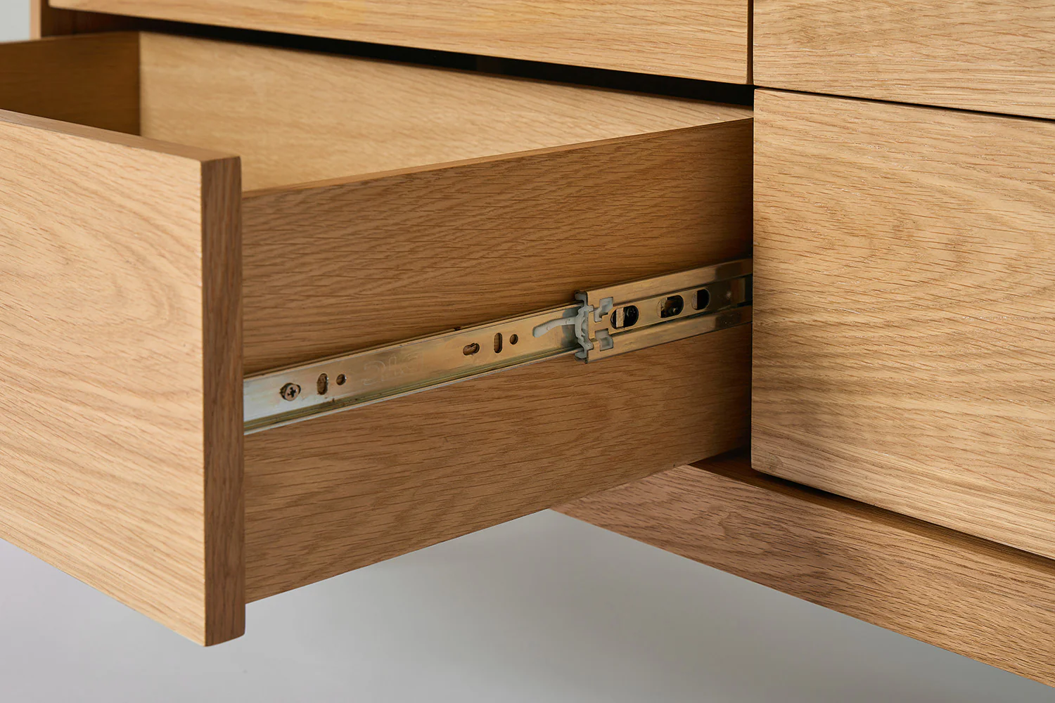 Chest of Drawers 01, Oak - Image 7