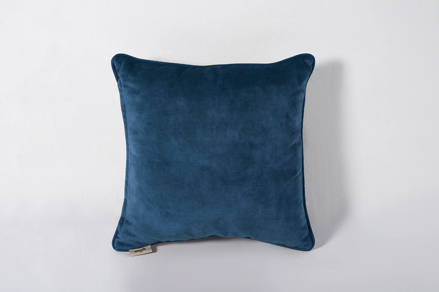 Cushion 01, Blackthorn - Image 4