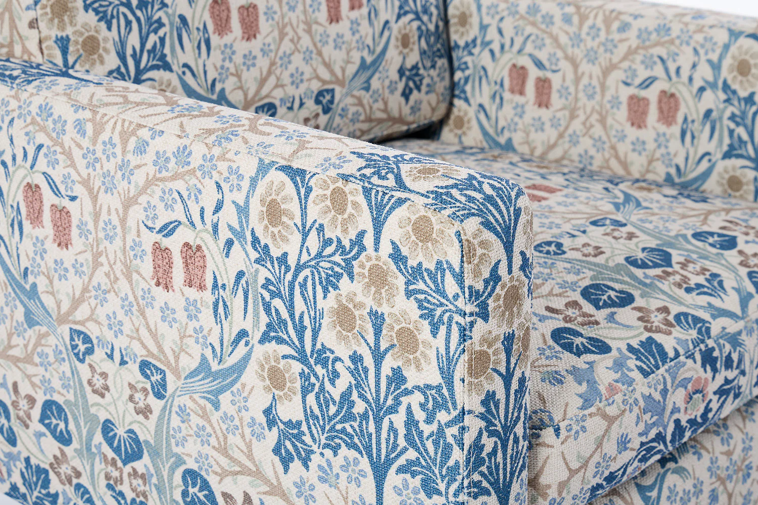 Model 01 Armchair, Blackthorn - Image 4