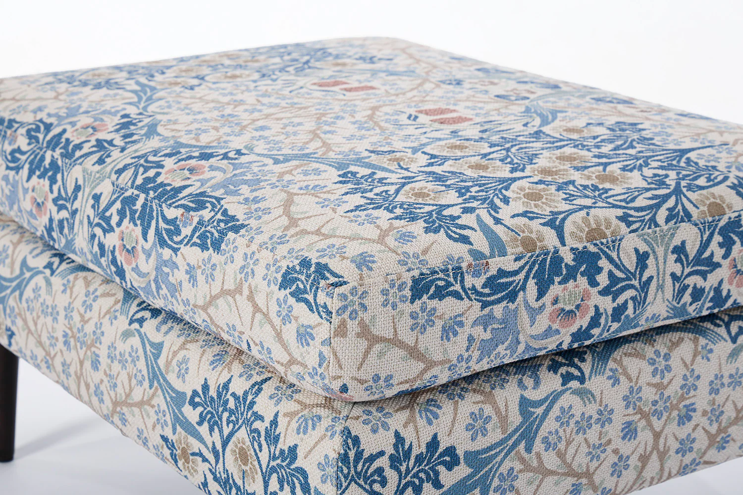 Model 01 Ottoman, Blackthorn - Image 3