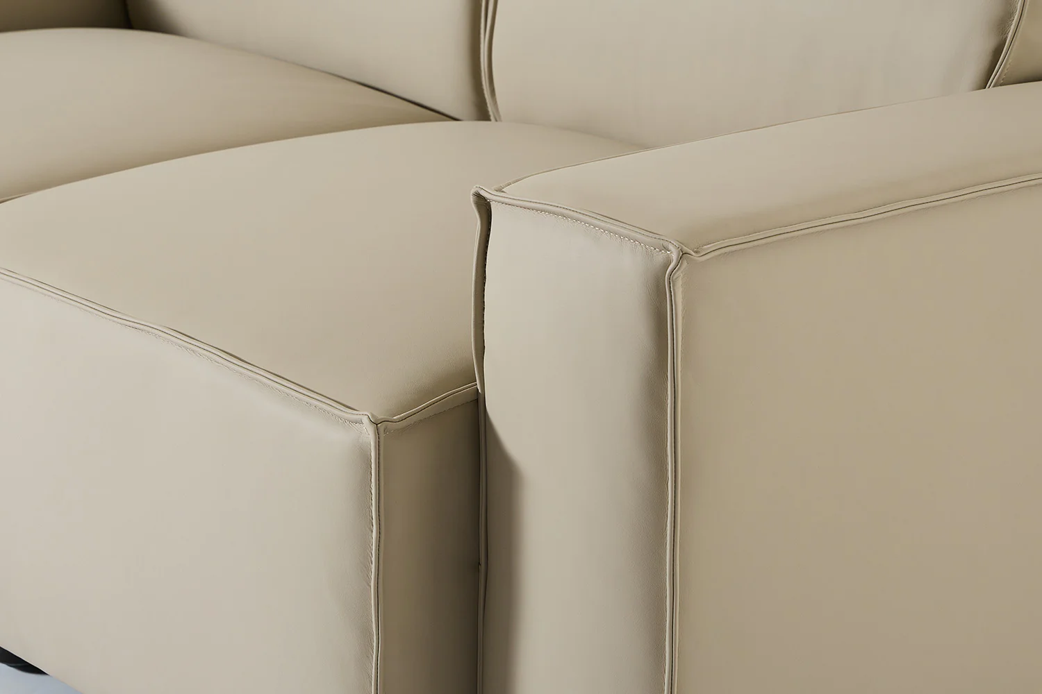 Model 03 2-Seater Right Chaise Sofa, Oyster - Image 4