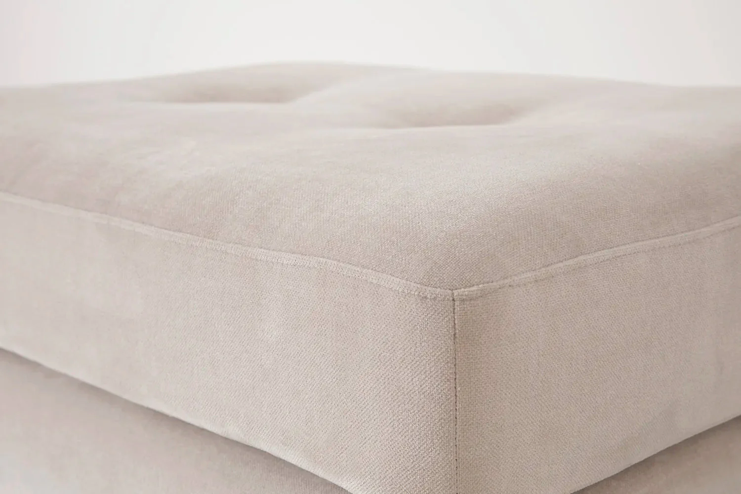 Model 04 Ottoman, Chalk - Image 4