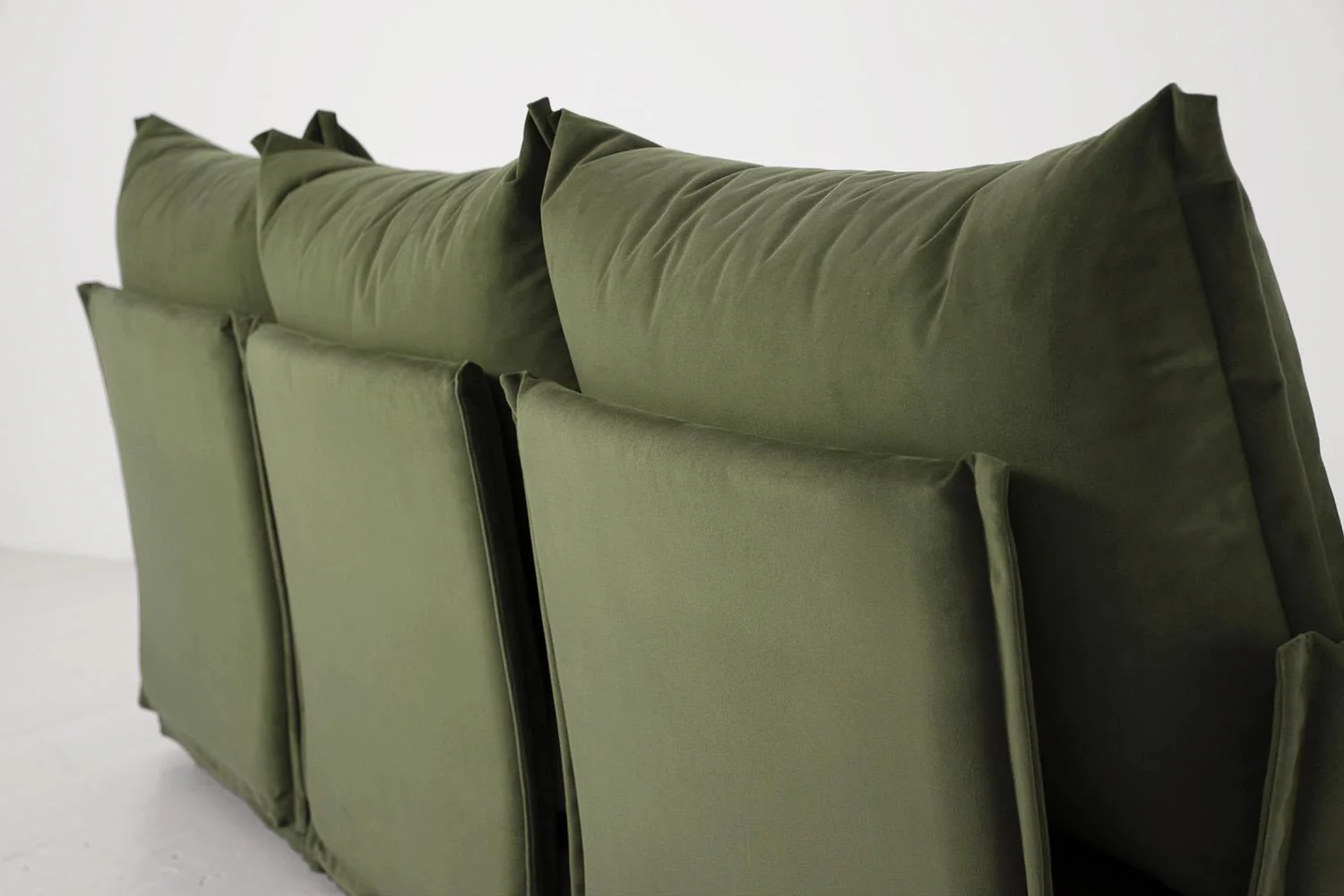 Model 06 3-Seater Left Chaise Sofa, Vine - Image 6