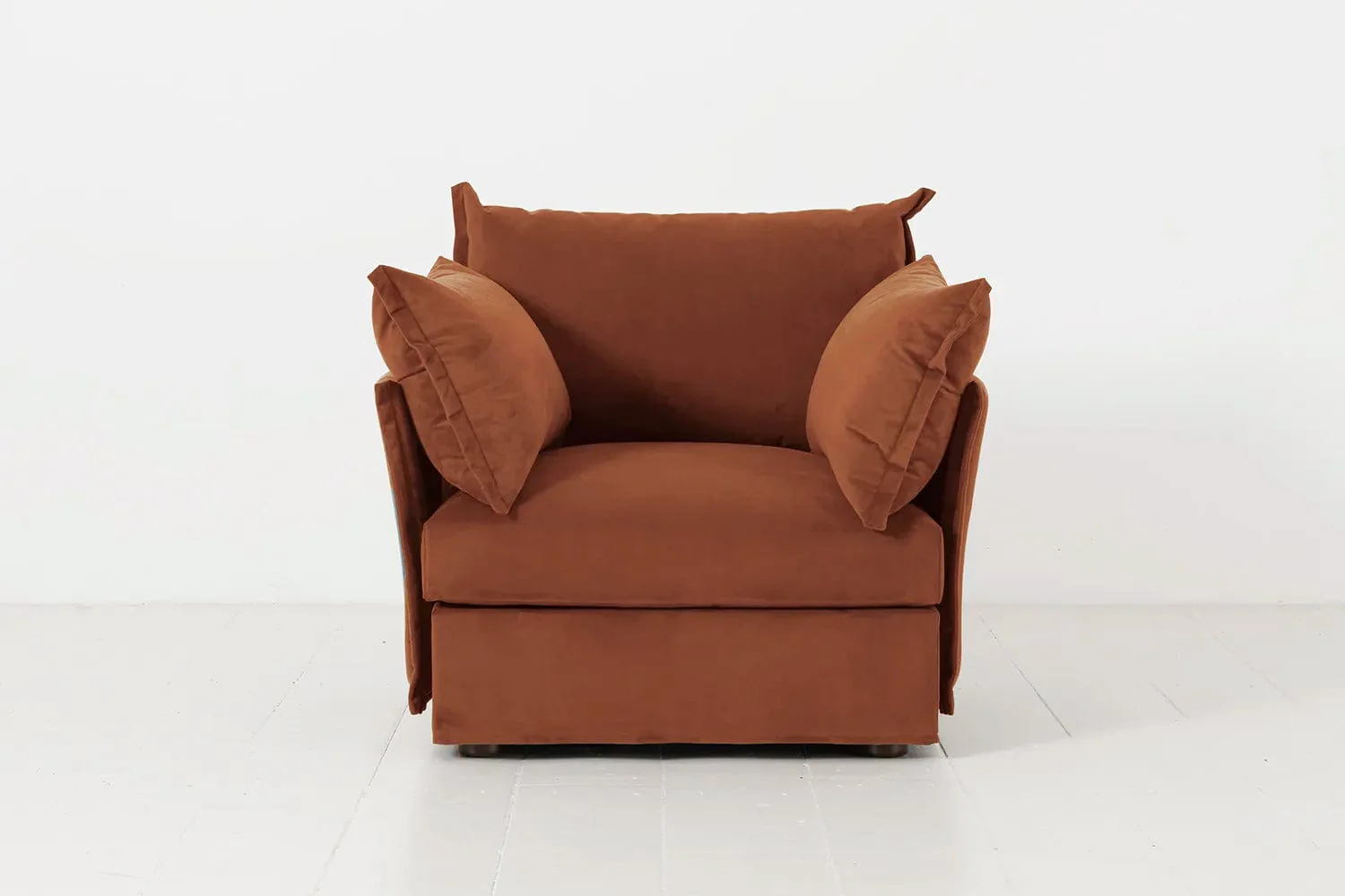 Model 06 Armchair, Umber