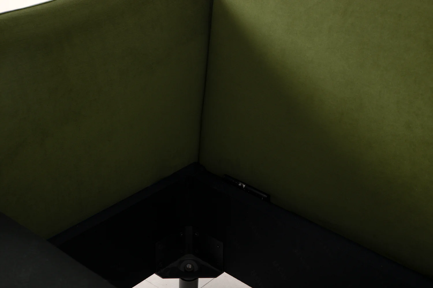 Model 08 Sofa Bed 2.5 Seater, Vine - Image 15