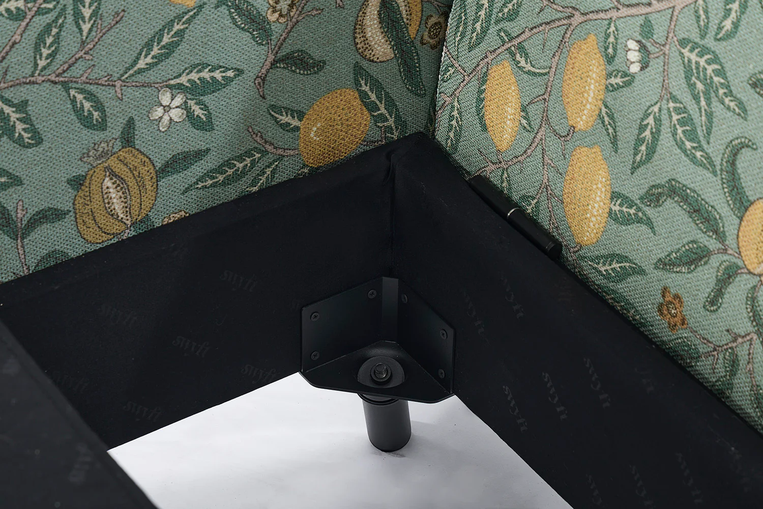 Model 08 Sofa Bed 2 Seater, Fruit - Image 11