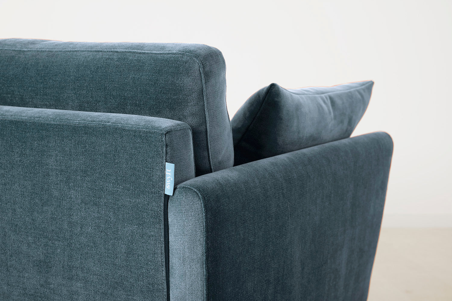 Model 10 3-Seater Sofa, Hydro - Image 9