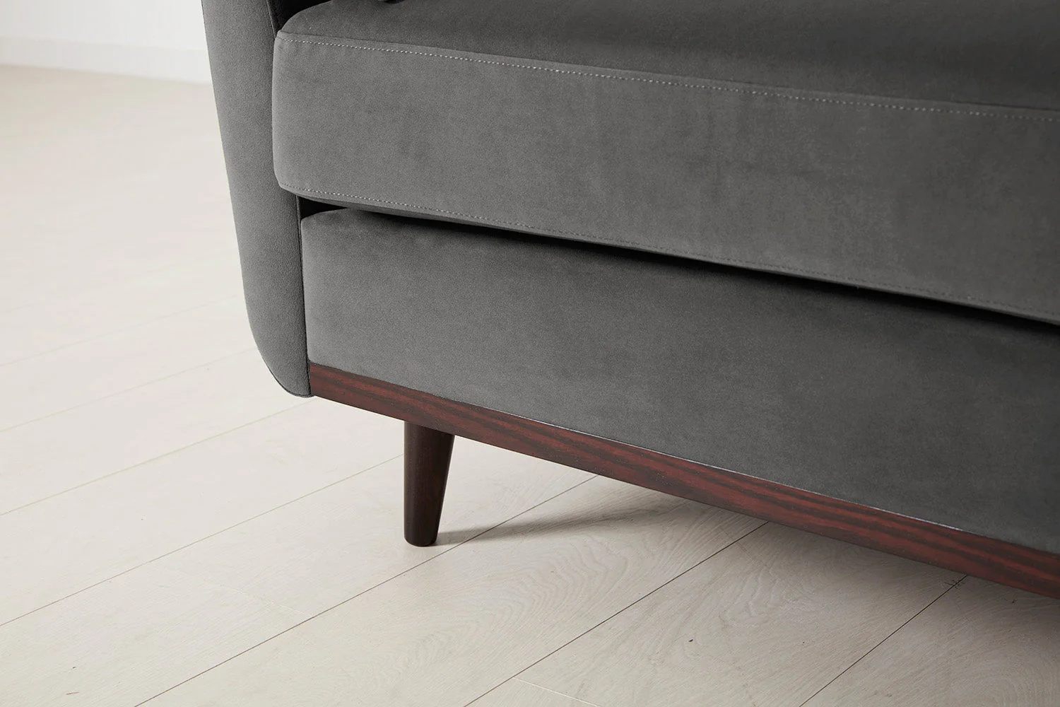Model 10 Chaise Longue, Charcoal - Image 8