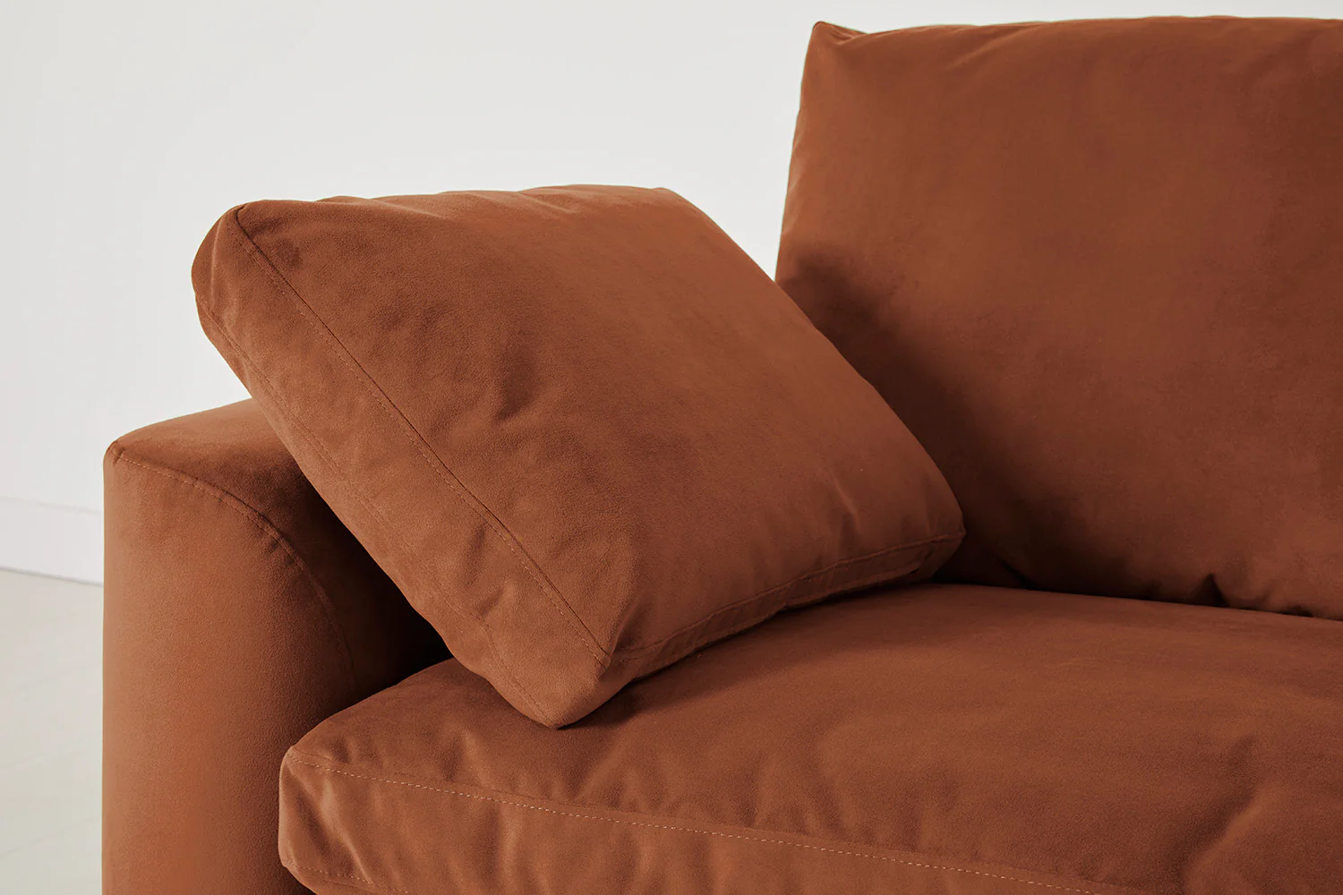 Model 13 Corner Sofa, Umber - Image 4