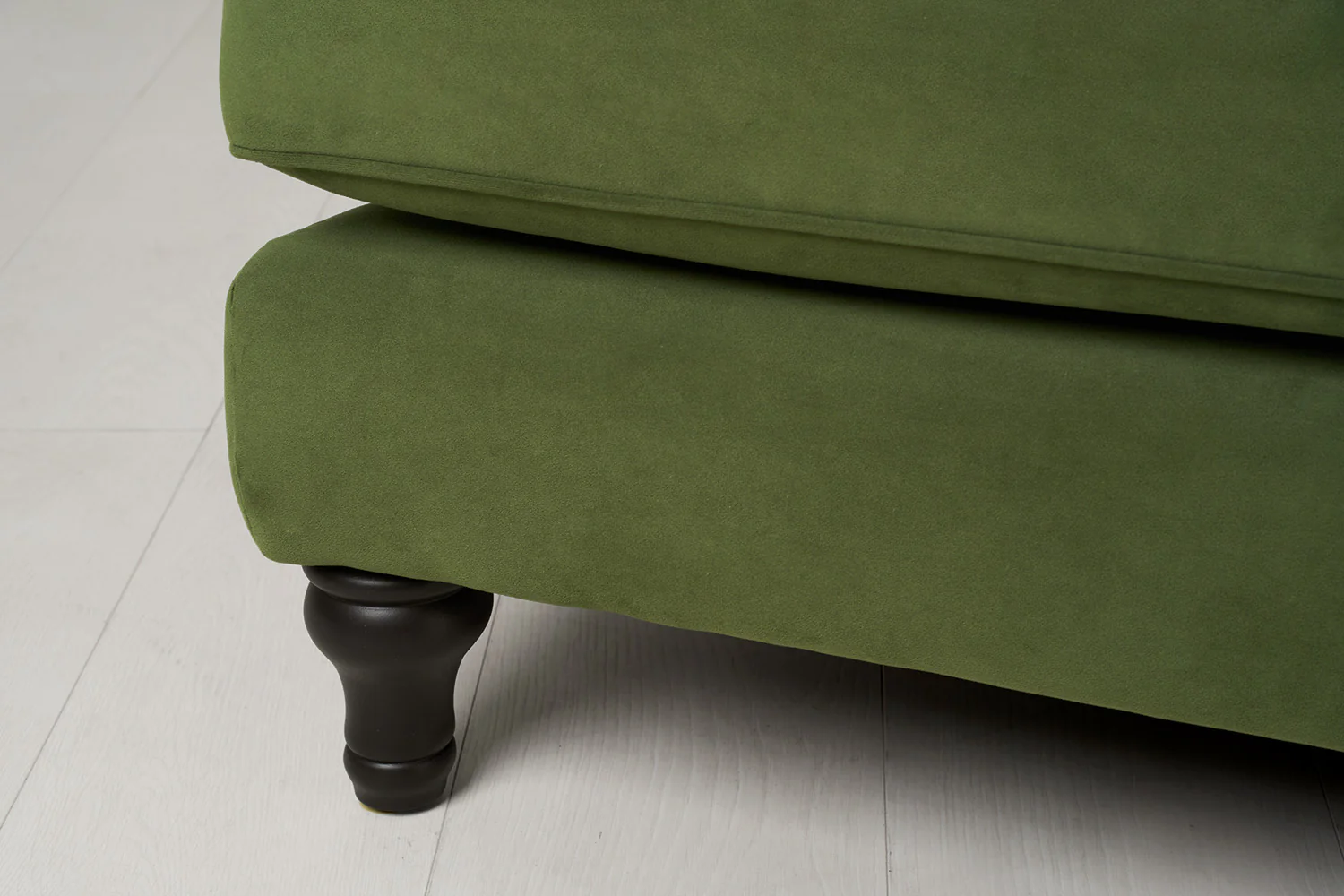 Model 15 2 Seater Sofa with Ottoman, Vine - Image 5