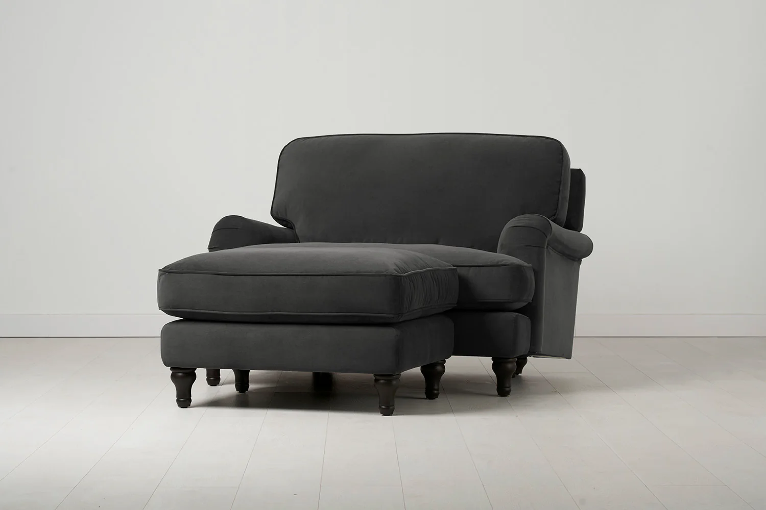 Model 15 Chaise Longue, Charcoal - Image 2