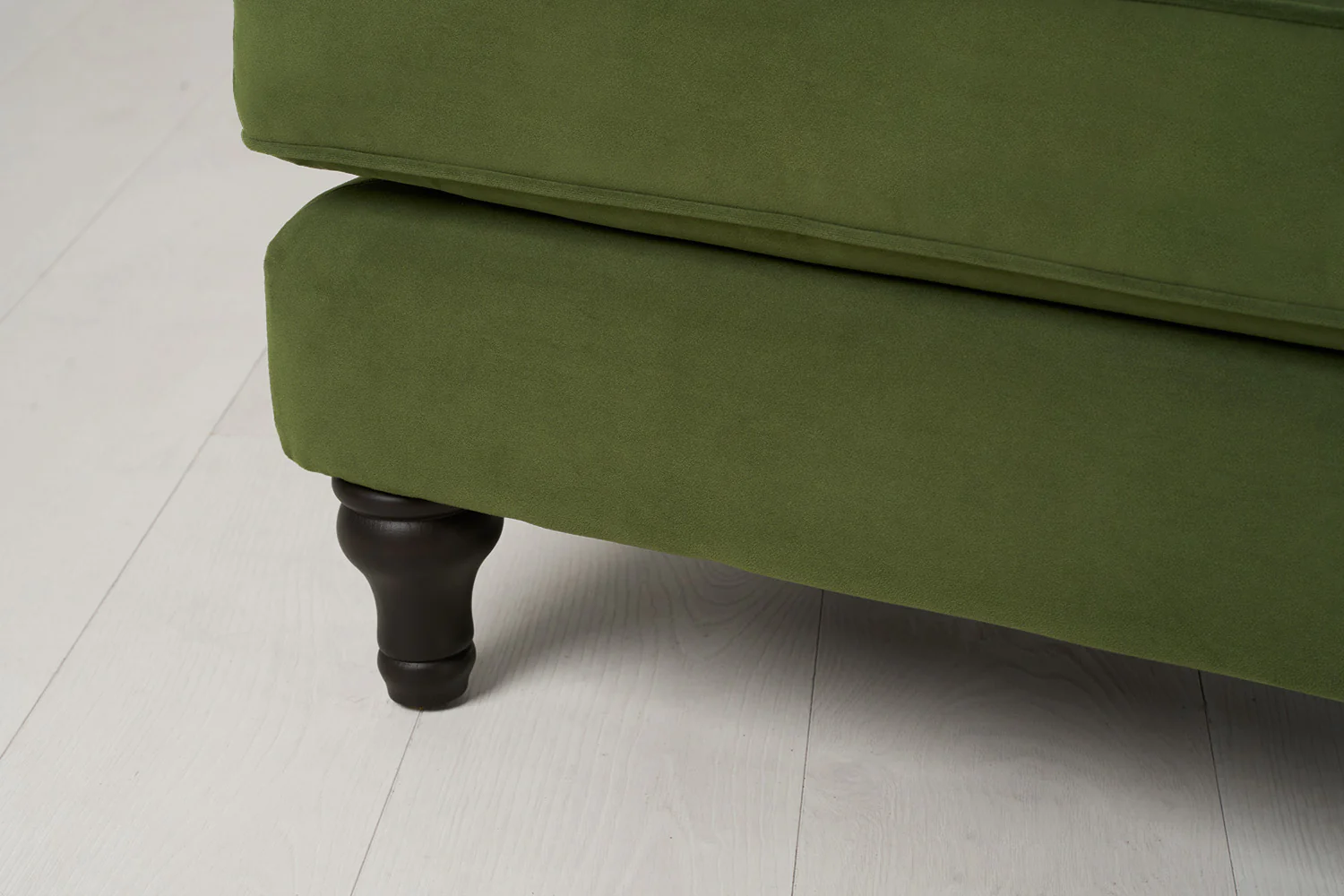 Model 15 Ottoman, Vine - Image 5